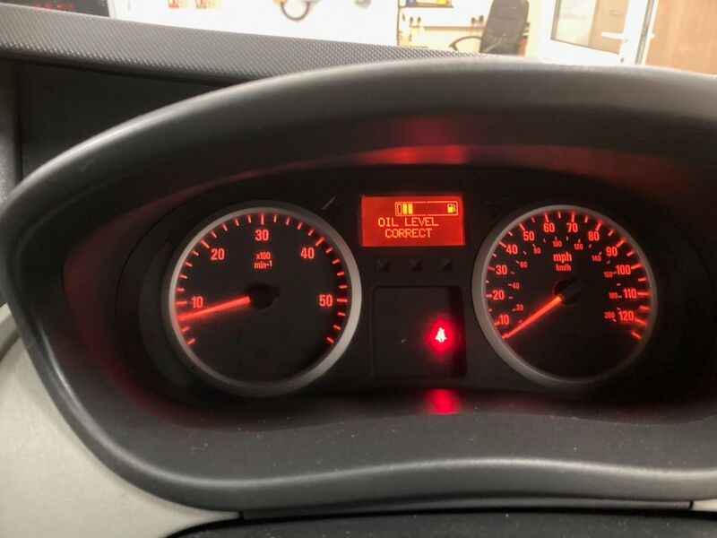 VAUXHALL VIVARO