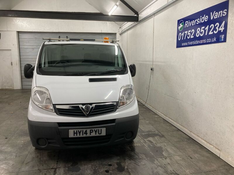 VAUXHALL VIVARO
