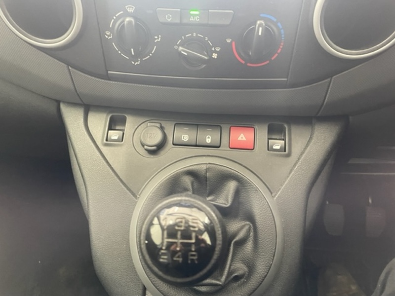 PEUGEOT PARTNER