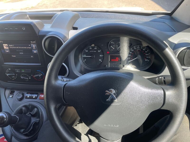 PEUGEOT PARTNER