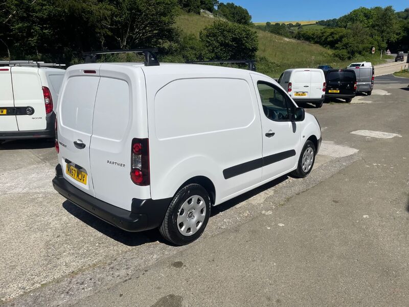 PEUGEOT PARTNER