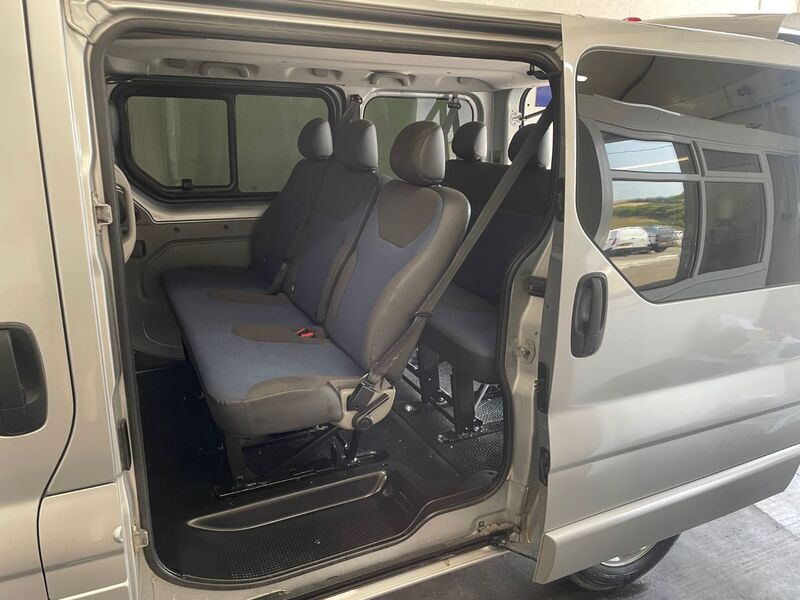 RENAULT TRAFIC