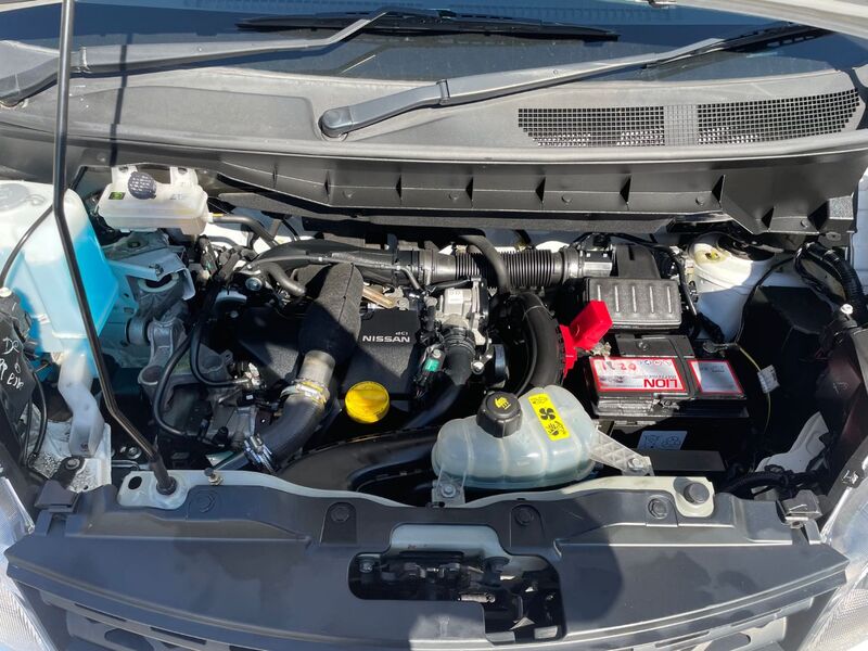 NISSAN NV200