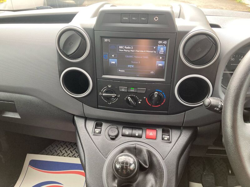 PEUGEOT PARTNER