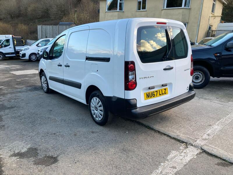 PEUGEOT PARTNER